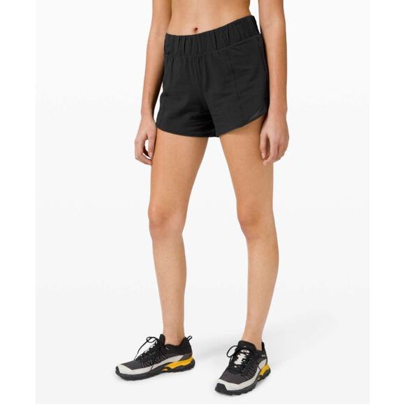 Lululemon Hotty Hot Short Sz 4 High-Rise 4" Seersucker Black Running Workout Gym - Picture 1 of 10